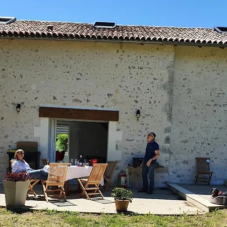 Penzion In Guest - Les Vigealieres 3 Bonnes (Vienne)