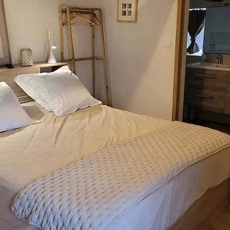 Penzion In Guest - Les Vigealieres 3 Bonnes (Vienne)
